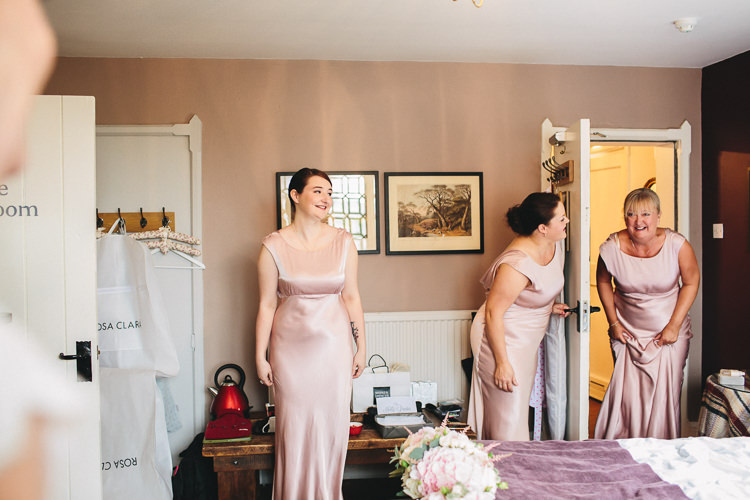 Relaxed Country Garden Party Wedding http://www.jessicaoshaughnessy.co.uk/