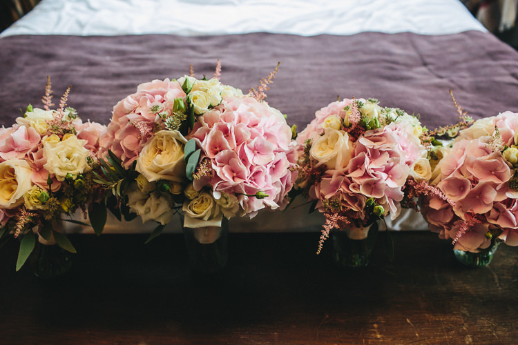 Relaxed Country Garden Party Wedding http://www.jessicaoshaughnessy.co.uk/