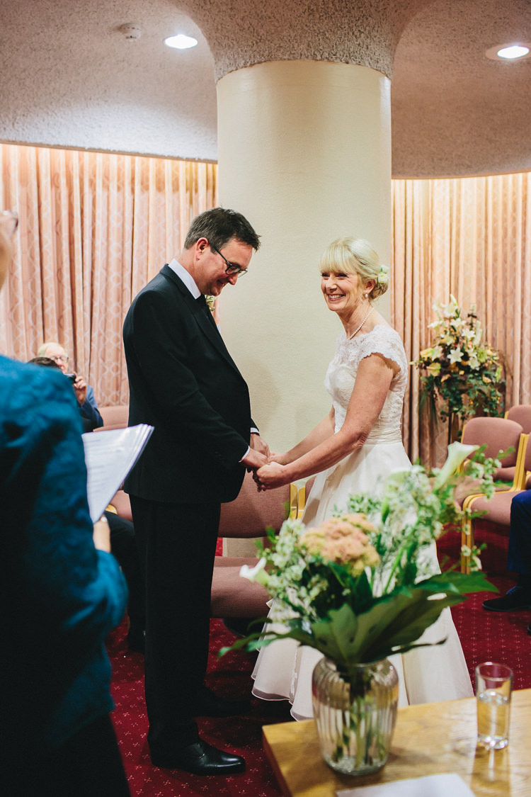 Relaxed Country Garden Party Wedding http://www.jessicaoshaughnessy.co.uk/