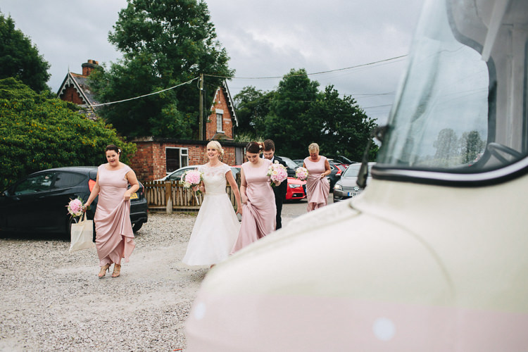 Relaxed Country Garden Party Wedding http://www.jessicaoshaughnessy.co.uk/