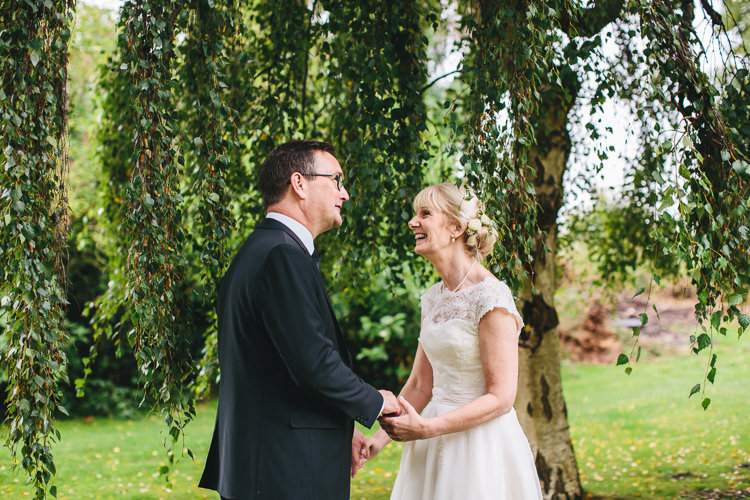 Relaxed Country Garden Party Wedding http://www.jessicaoshaughnessy.co.uk/