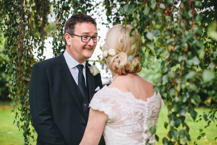 Relaxed Country Garden Party Wedding http://www.jessicaoshaughnessy.co.uk/