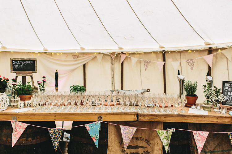 Relaxed Country Garden Party Wedding http://www.jessicaoshaughnessy.co.uk/