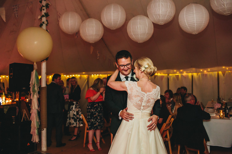 Relaxed Country Garden Party Wedding http://www.jessicaoshaughnessy.co.uk/