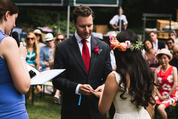 Relaxed Outdoor City Park Festival Wedding http://kristianlevenphotography.co.uk/