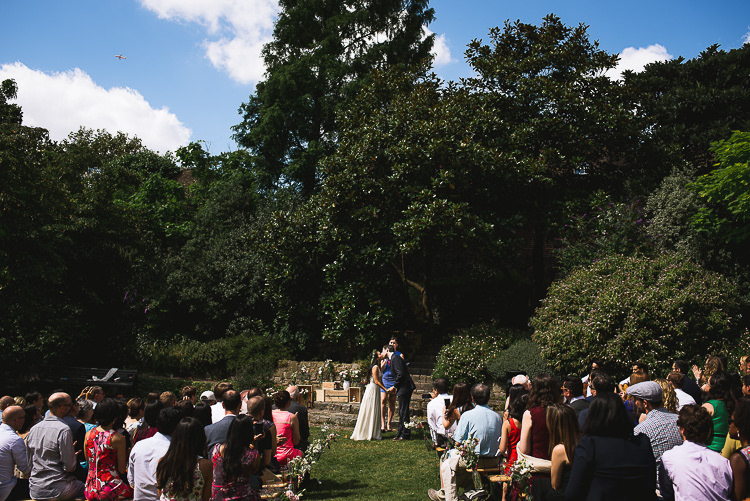 Relaxed Outdoor City Park Festival Wedding http://kristianlevenphotography.co.uk/