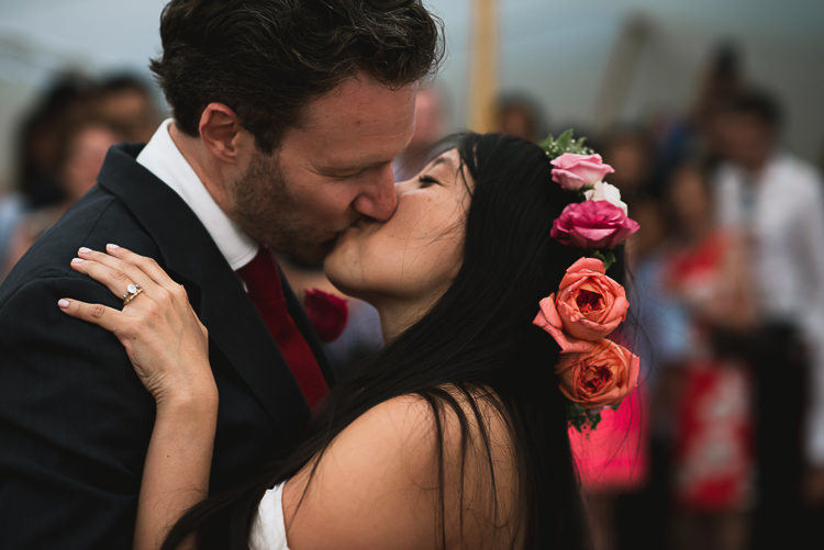 Relaxed Outdoor City Park Festival Wedding http://kristianlevenphotography.co.uk/