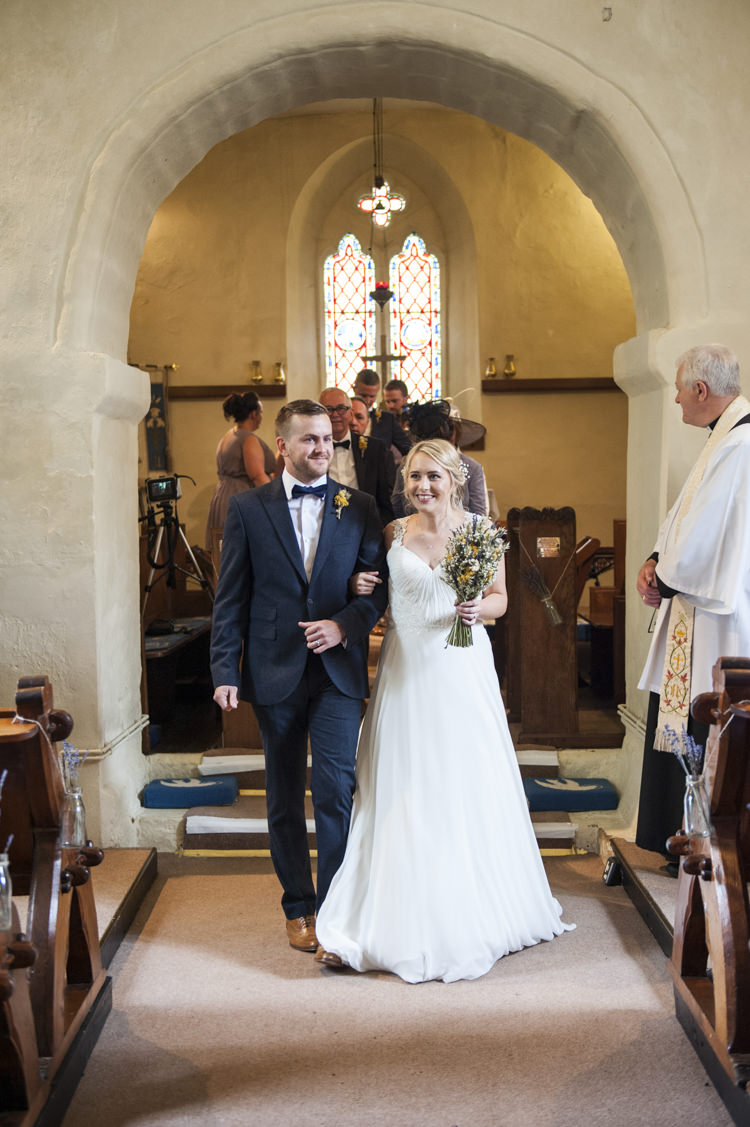 Whimsical Summery Lilac Wedding http://eleanorjaneweddings.co.uk/
