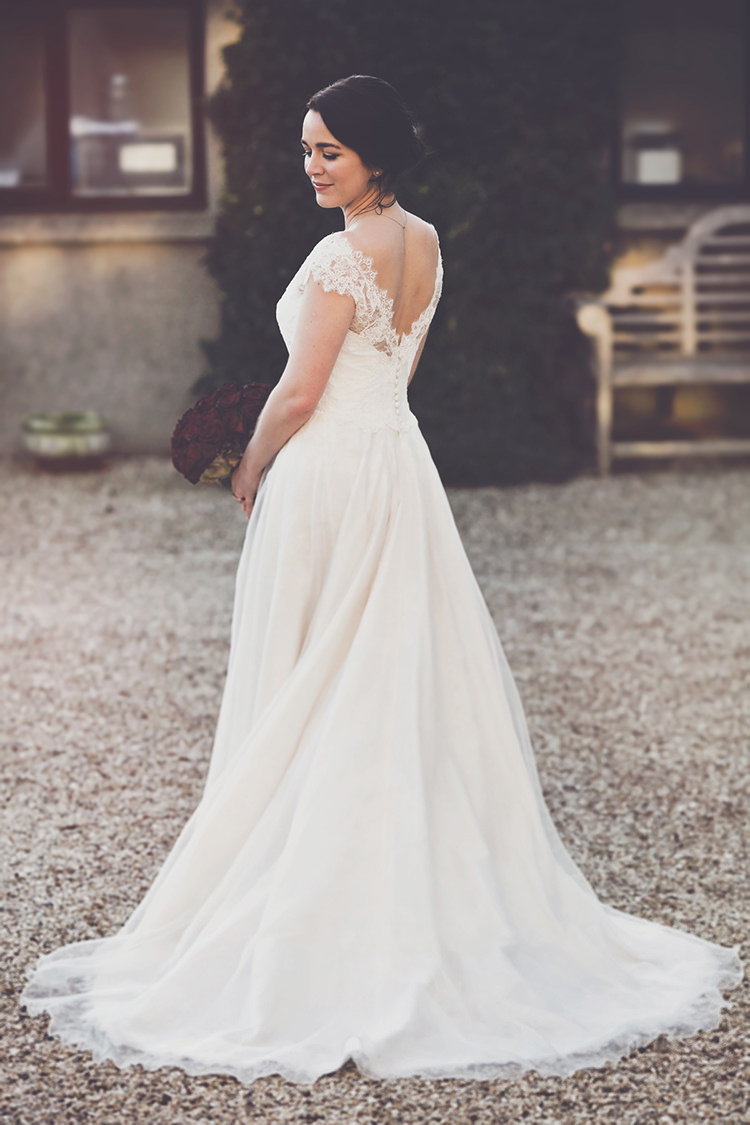 BOA Boutique Bride Bespoke autumn winter Elegant Luxe Red Blue Winter Wedding http://www.bennicarolweddingphotography.com/