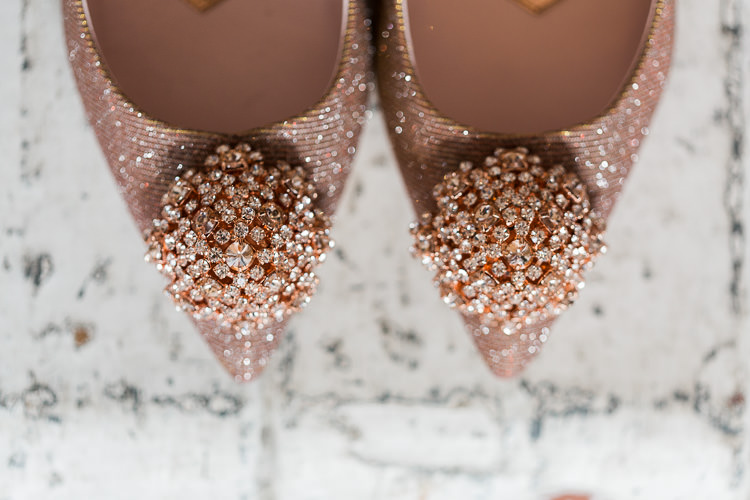 Luxe Copper & Red Wedding Ideas http://www.danielle-smith-photography.com/