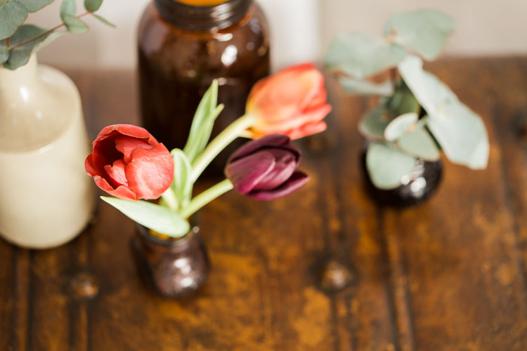 Luxe Copper & Red Wedding Ideas http://www.danielle-smith-photography.com/