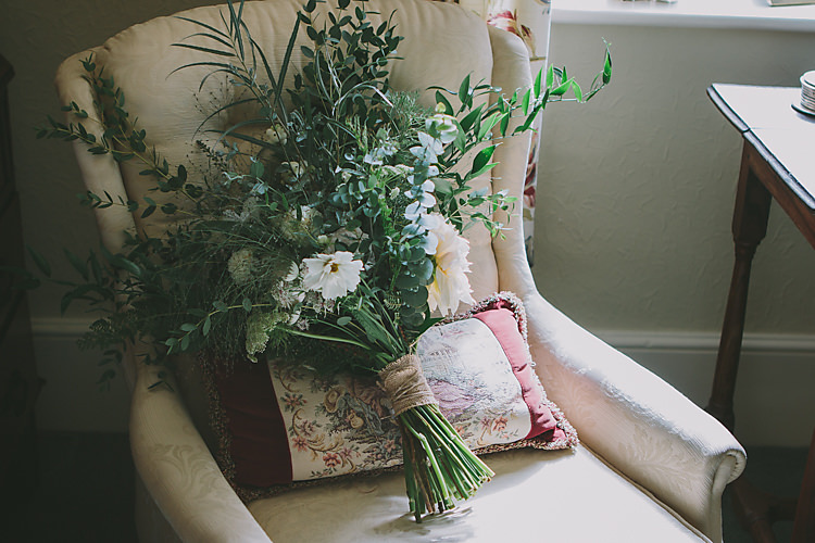 Bouquet Flowers Wild Foliage Natural Lovely Greenery Farm Tipi Wedding http://www.victoriasomersethowphotography.co.uk/