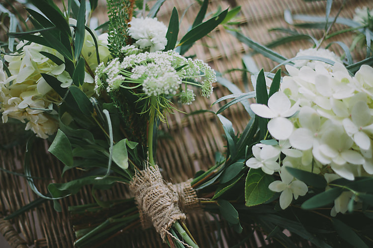 Lovely Greenery Farm Tipi Wedding http://www.victoriasomersethowphotography.co.uk/