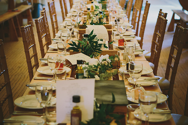 Lovely Greenery Farm Tipi Wedding http://www.victoriasomersethowphotography.co.uk/