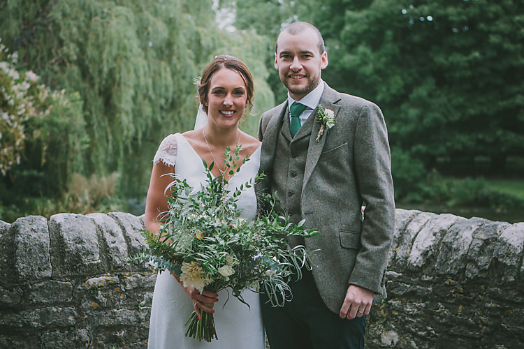 Lovely Greenery Farm Tipi Wedding http://www.victoriasomersethowphotography.co.uk/