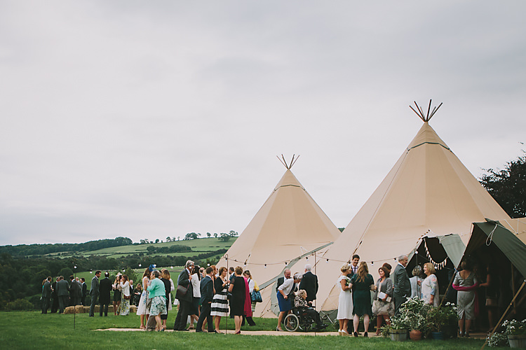 Lovely Greenery Farm Tipi Wedding http://www.victoriasomersethowphotography.co.uk/
