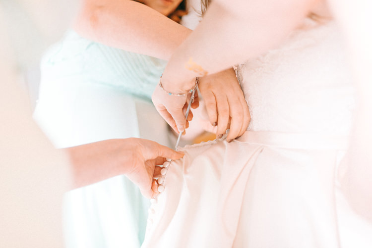 Playful Stylish Navy Winter Wedding http://sarahjaneethan.co.uk/