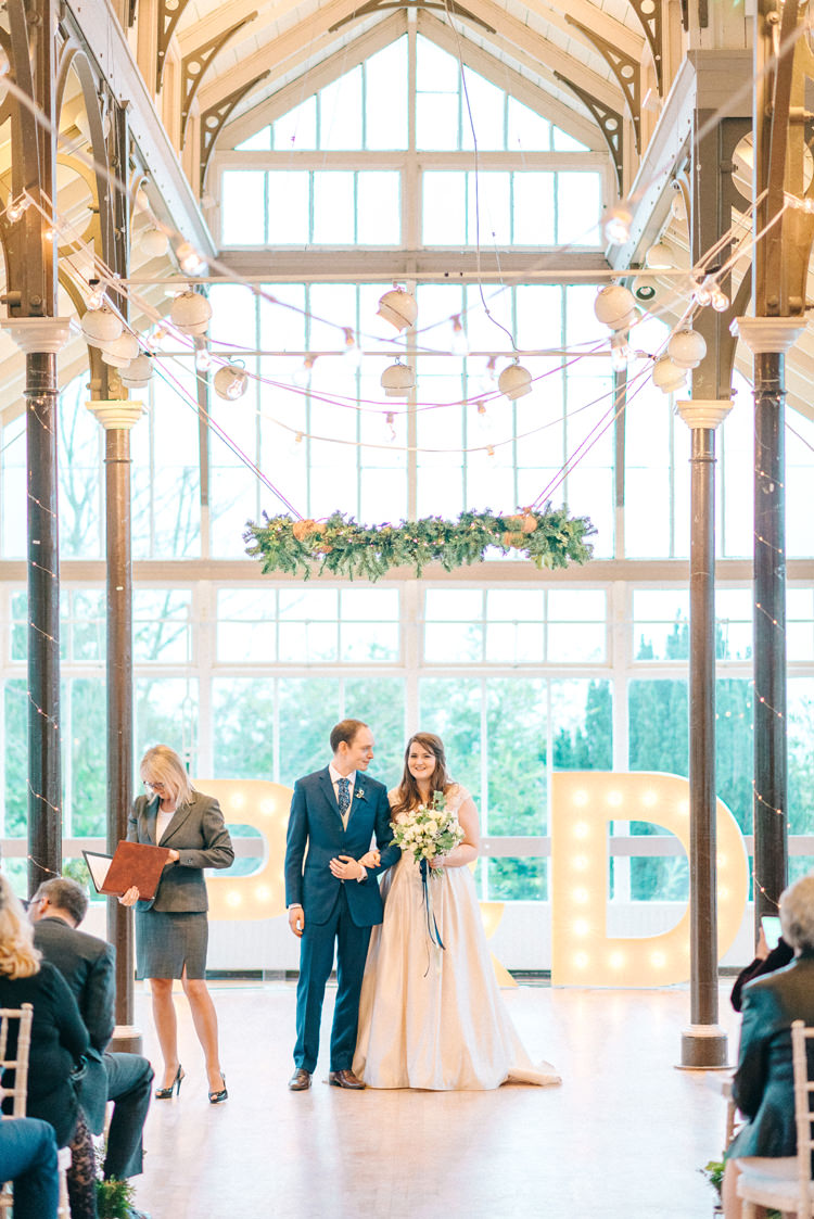 Playful Stylish Navy Winter Wedding http://sarahjaneethan.co.uk/