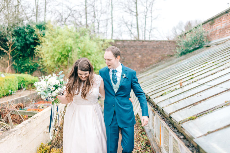 Playful Stylish Navy Winter Wedding http://sarahjaneethan.co.uk/