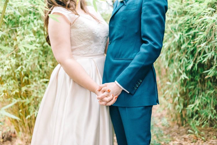 Playful Stylish Navy Winter Wedding http://sarahjaneethan.co.uk/