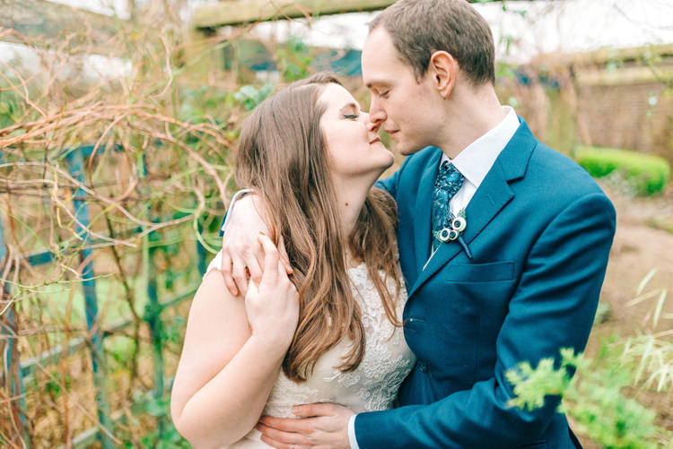 Playful Stylish Navy Winter Wedding http://sarahjaneethan.co.uk/