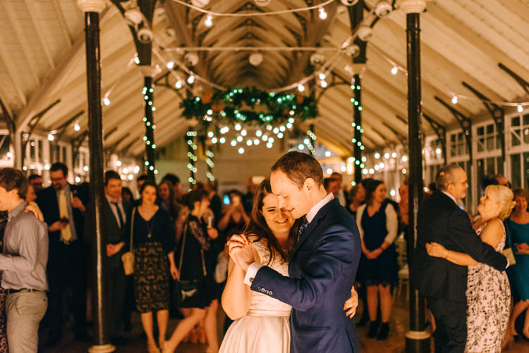 Playful Stylish Navy Winter Wedding http://sarahjaneethan.co.uk/