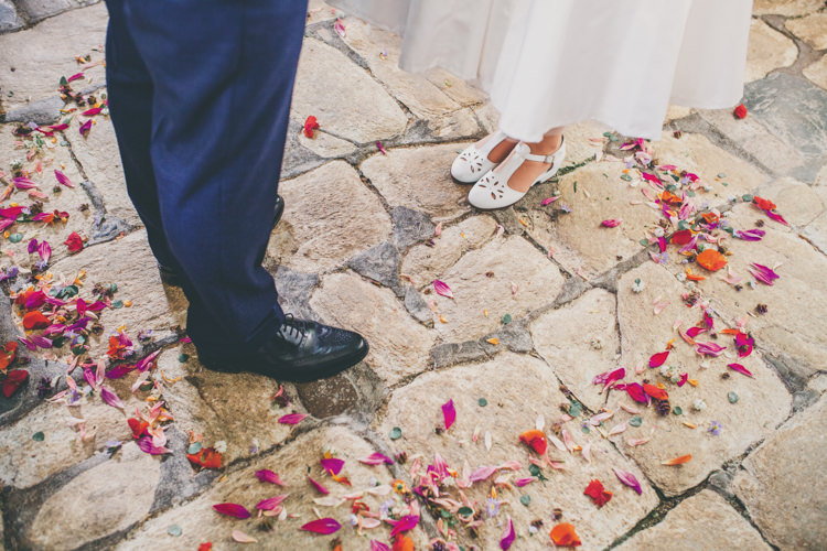 Confetti Circle Ceremony Petals Bright Retro Vintage Sea Wedding http://www.larissajoice.co.uk/