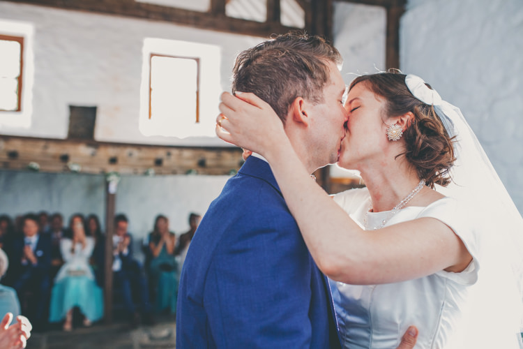 Bright Retro Vintage Sea Wedding http://www.larissajoice.co.uk/