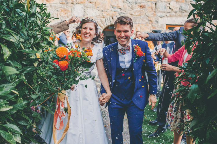 Confetti Throw Bride Groom Bright Retro Vintage Sea Wedding http://www.larissajoice.co.uk/
