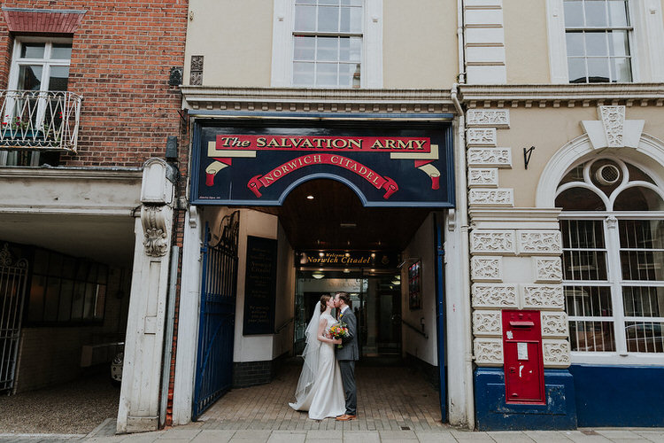 Stylish Hand Made Rainy Summer Barn Wedding http://www.kategrayphotography.com/