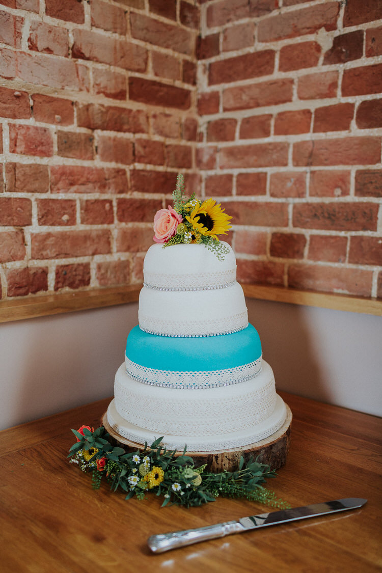 Stylish Hand Made Rainy Summer Barn Wedding http://www.kategrayphotography.com/