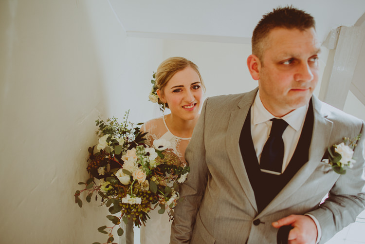 Modern Minimal Botanical Winter Wedding http://bigbouquet.co.uk/