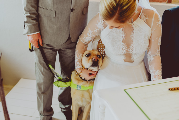 Modern Minimal Botanical Winter Wedding http://bigbouquet.co.uk/