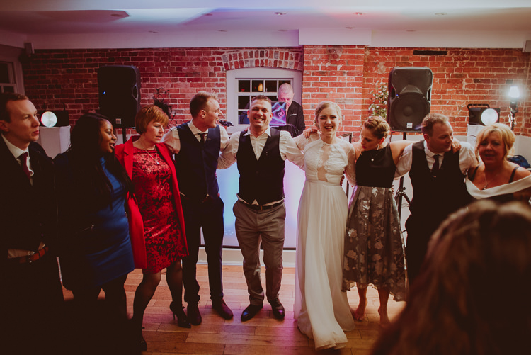 Modern Minimal Botanical Winter Wedding http://bigbouquet.co.uk/