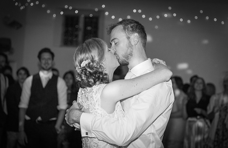 Wedding Photographer Oxford Oxforshire Poppy Hanbury Photography UK