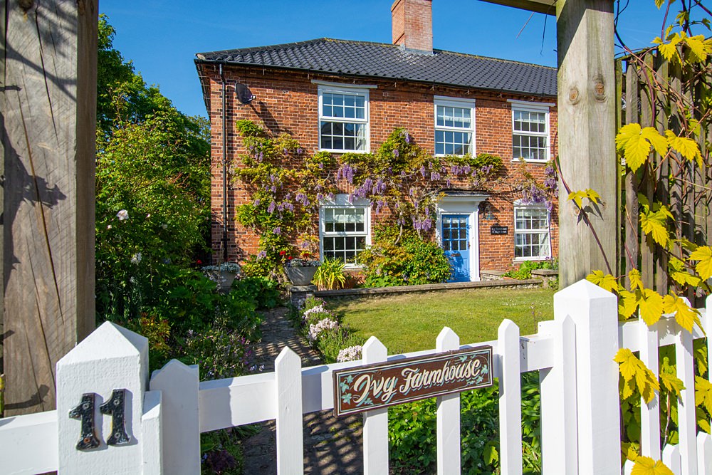 Norfolk Cottages Mini Moon Honeymoon UK