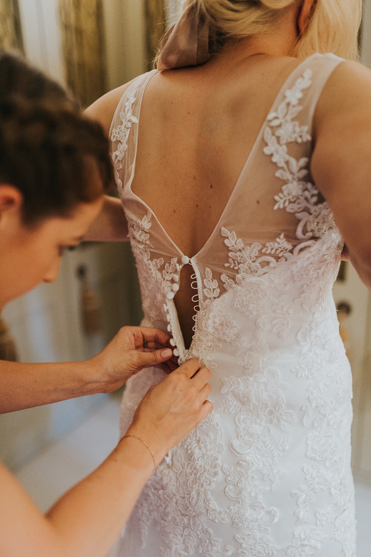 Lace Button Dress Gown Back Bride Bridal Enchanting Woodland Boho Wedding http://www.kerrydiamondphotography.com/