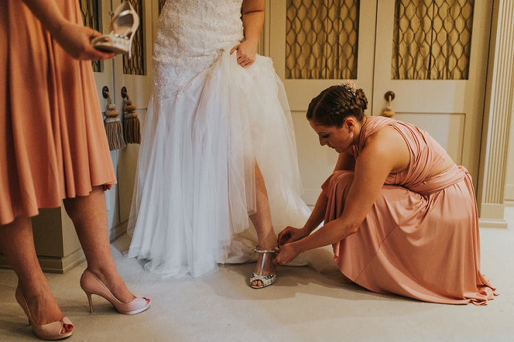 Enchanting Woodland Boho Wedding http://www.kerrydiamondphotography.com/