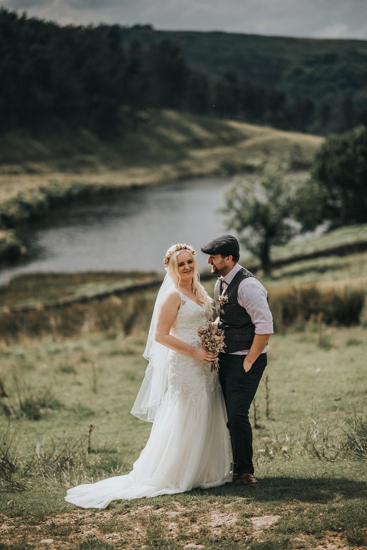 Enchanting Woodland Boho Wedding http://www.kerrydiamondphotography.com/