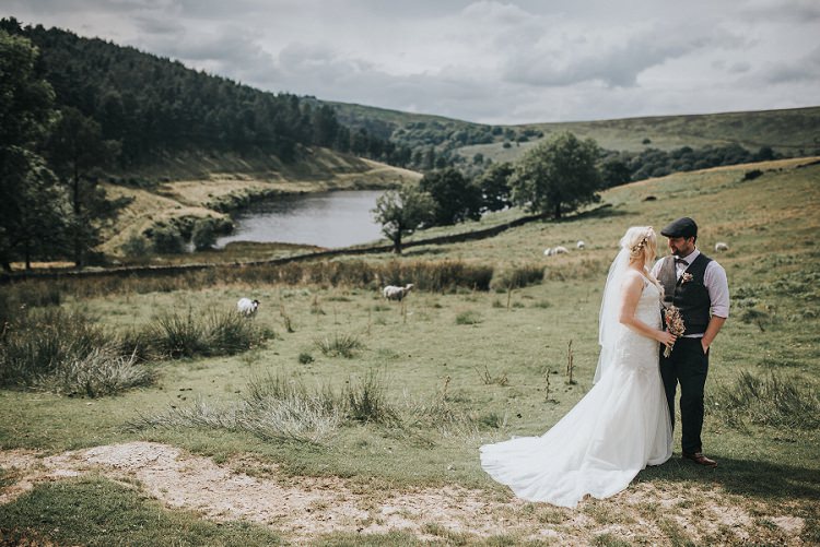 Enchanting Woodland Boho Wedding http://www.kerrydiamondphotography.com/