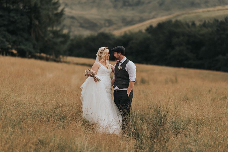 Enchanting Woodland Boho Wedding http://www.kerrydiamondphotography.com/