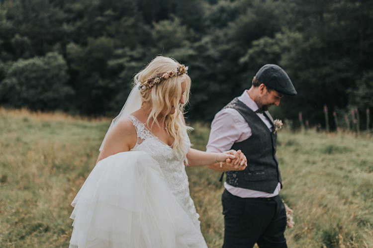 Enchanting Woodland Boho Wedding http://www.kerrydiamondphotography.com/
