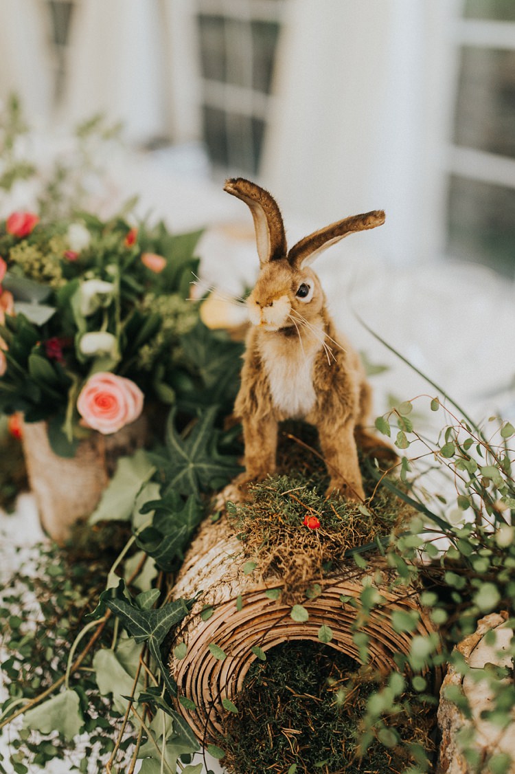 Logs Flowers Animals Hare Roses Foliage Greenery Decor Toadstools Enchanting Woodland Boho Wedding http://www.kerrydiamondphotography.com/