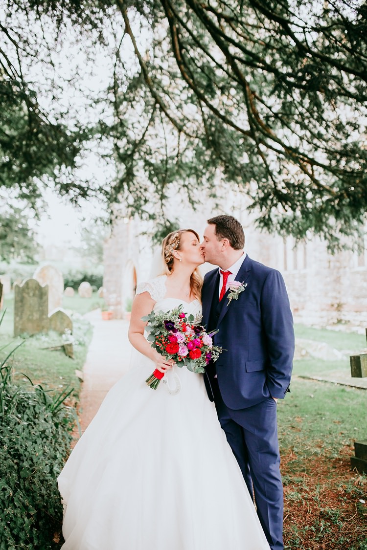 Fun Colourful Modern Music Wedding http://hollycollingsphotography.com/