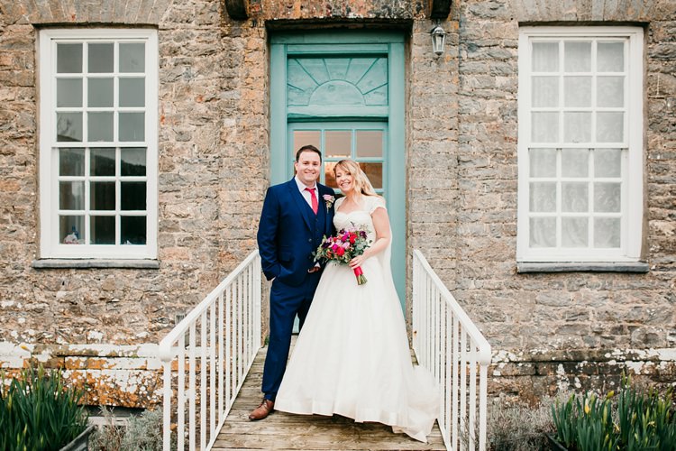 Fun Colourful Modern Music Wedding http://hollycollingsphotography.com/