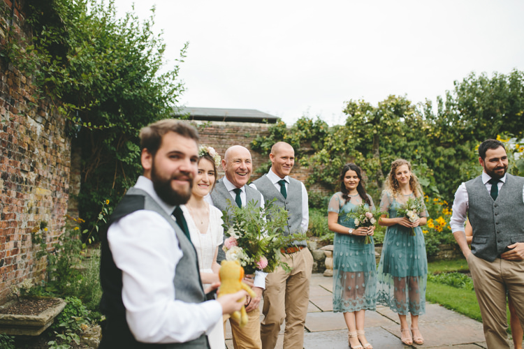 Delightfully Natural Pretty Garden Wedding http://www.elliegracephotography.co.uk/