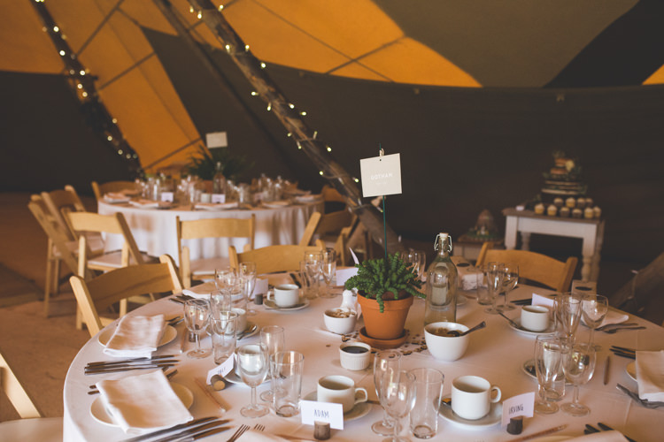 Delightfully Natural Pretty Garden Wedding http://www.elliegracephotography.co.uk/