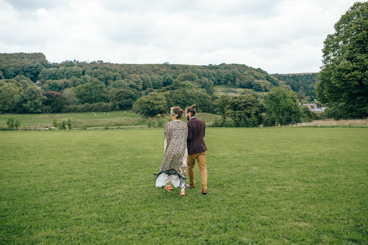 Delightfully Natural Pretty Garden Wedding http://www.elliegracephotography.co.uk/