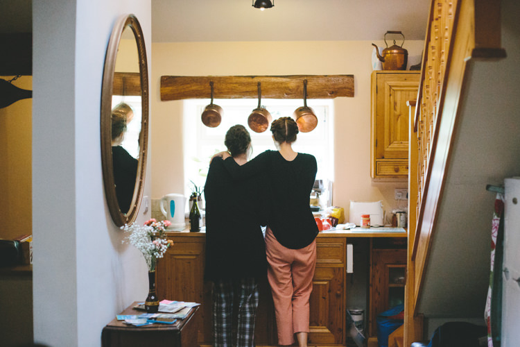 Delightfully Natural Pretty Garden Wedding http://www.elliegracephotography.co.uk/