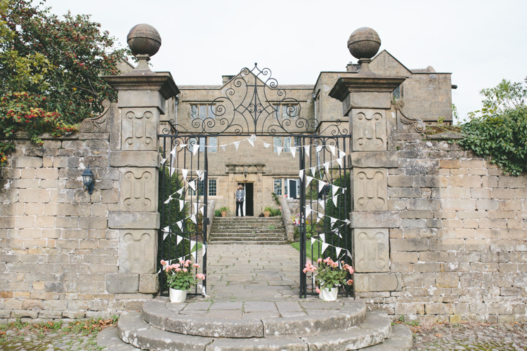 Eyam Hall Derbyshire Delightfully Natural Pretty Garden Wedding http://www.elliegracephotography.co.uk/